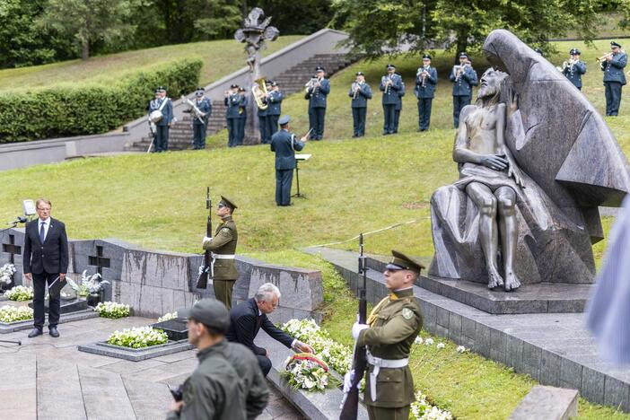 Medininkų žudynių pagerbimo ceremonija Antakalnio kapinėse