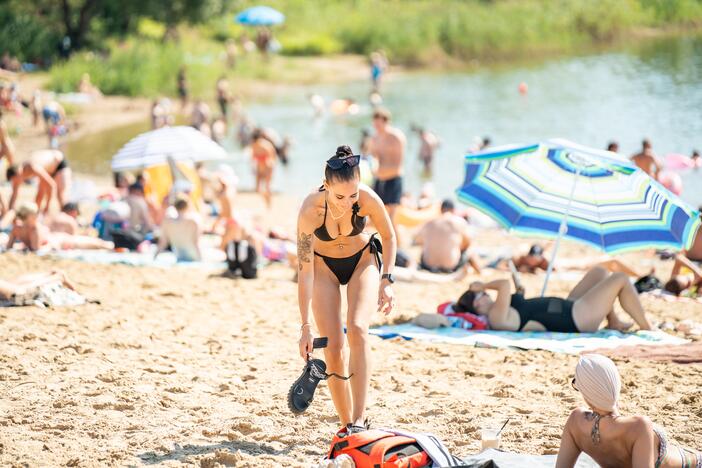 Kauniečių poilsis prie vandens telkinių