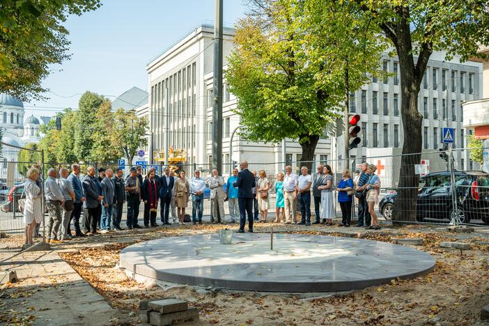 Policijos obelisko kapsulės įkasimo ceremonija