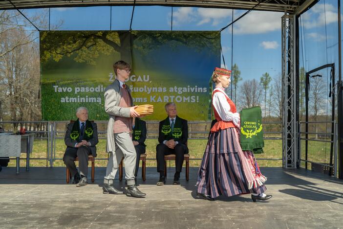 Ukrainos aukų atminties ąžuolynas 