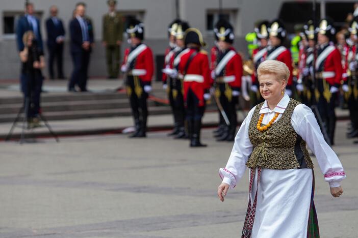 Vėliavų pakėlimo ceremonija S. Daukanto aikštėje