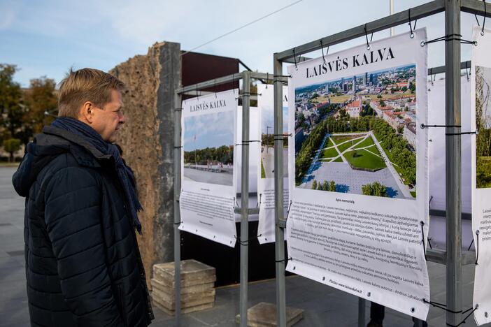 Laisvės kalvos maketas Lukiškių aikštėje