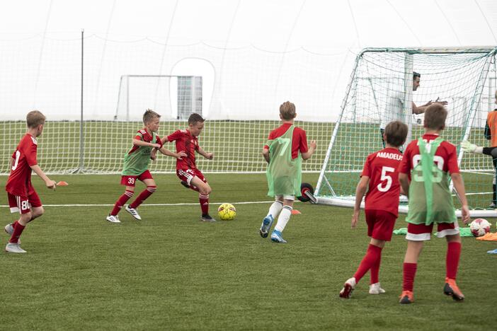 Pilaitės dengto futbolo maniežo atidarymas