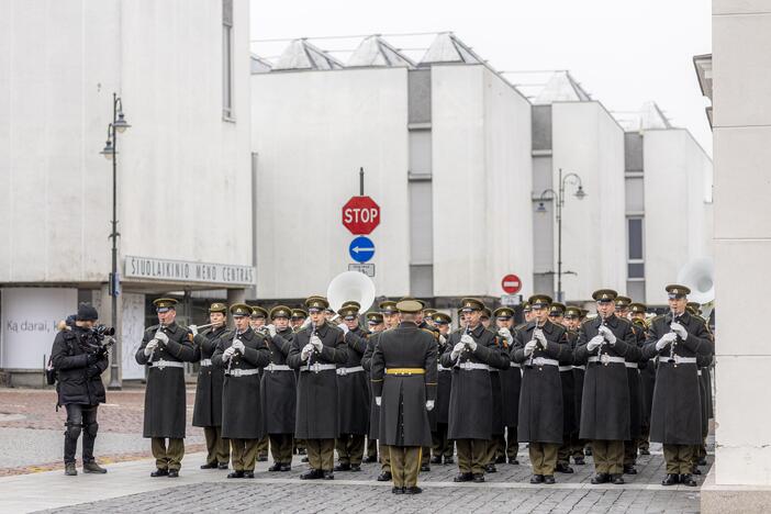 Vilniuje – iškilminga vėliavų pakėlimo ceremonija