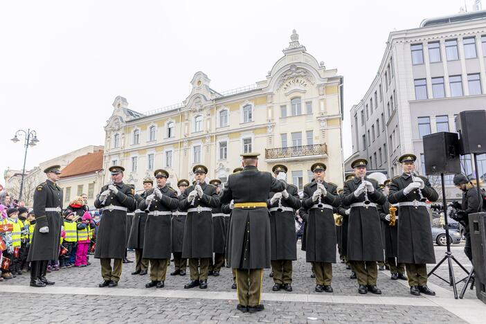 Vilniuje – iškilminga vėliavų pakėlimo ceremonija