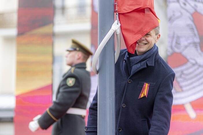 Vilniuje – iškilminga vėliavų pakėlimo ceremonija