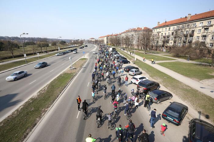 Riedynėmis Kaunas atidarė dviračių sezoną