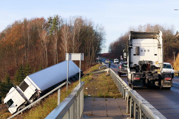 Kaune – automobilių avarijos ir spūstys