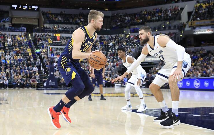 Jonas Valančiūnas ir Domantas Sabonis