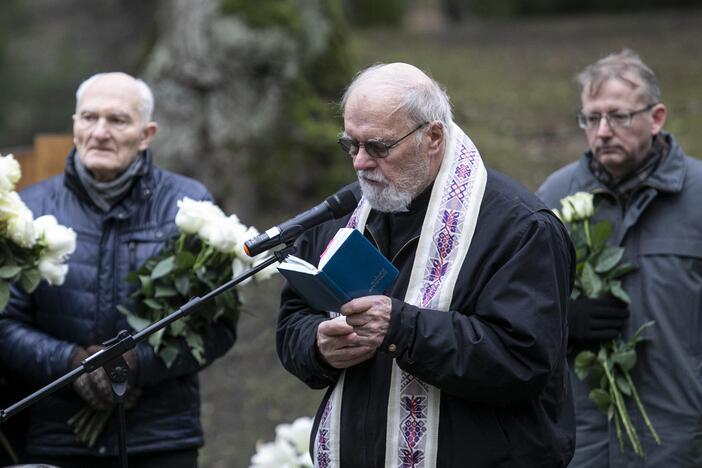 Filosofas A. Šliogeris atgulė amžinojo poilsio