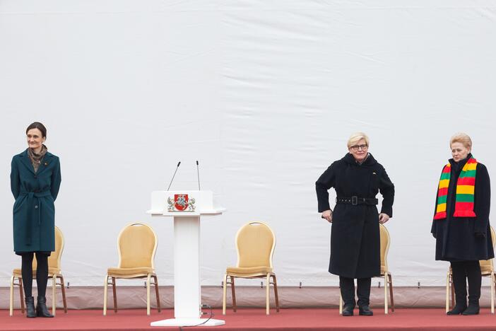 S. Daukanto aikštėje – Baltijos valstybių vėliavų pakėlimo ceremonija