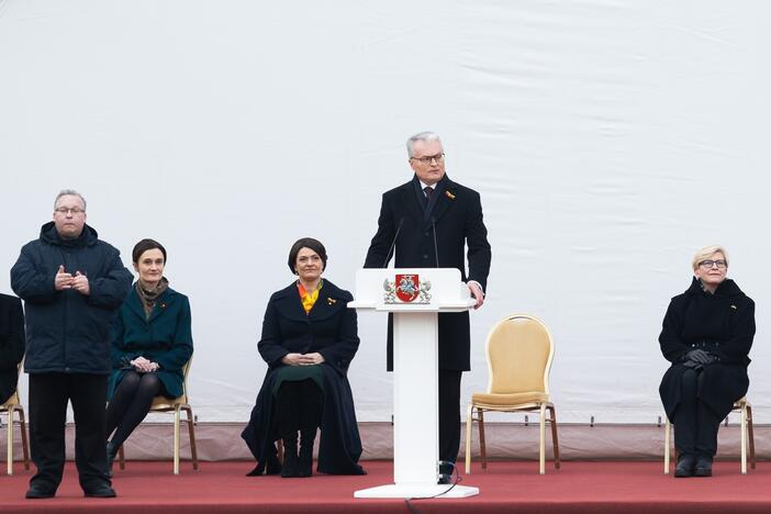 S. Daukanto aikštėje – Baltijos valstybių vėliavų pakėlimo ceremonija