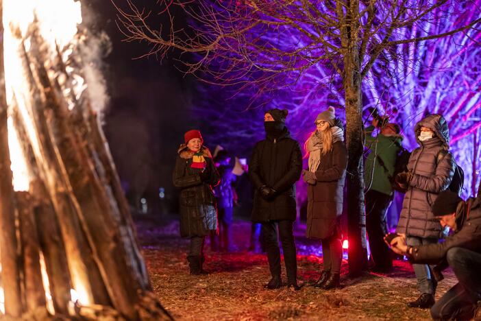 Atminimo laužų uždegimas prie Vilniaus televizijos bokšto