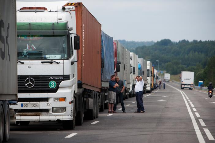 „Linava“: sektoriuje pradeda kritiškai trūkti darbuotojų