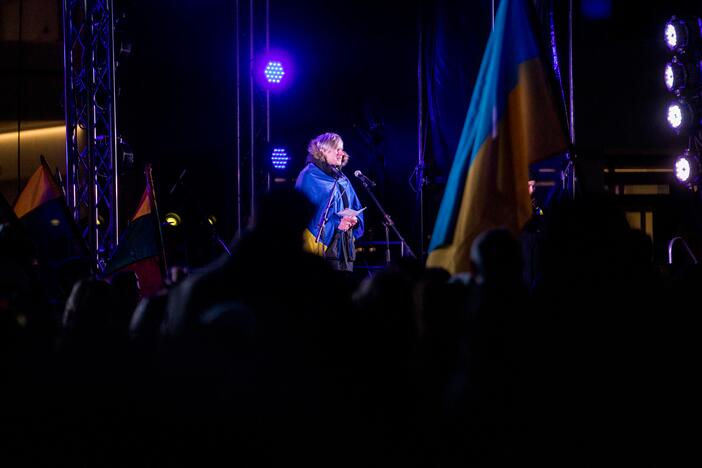 Daugybė žmonių Kaune susirinko į Ukrainos palaikymo akciją