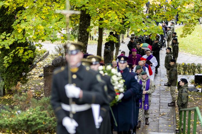 Pulkininko J. Vitkaus-Kazimieraičio laidotuvių ceremonija