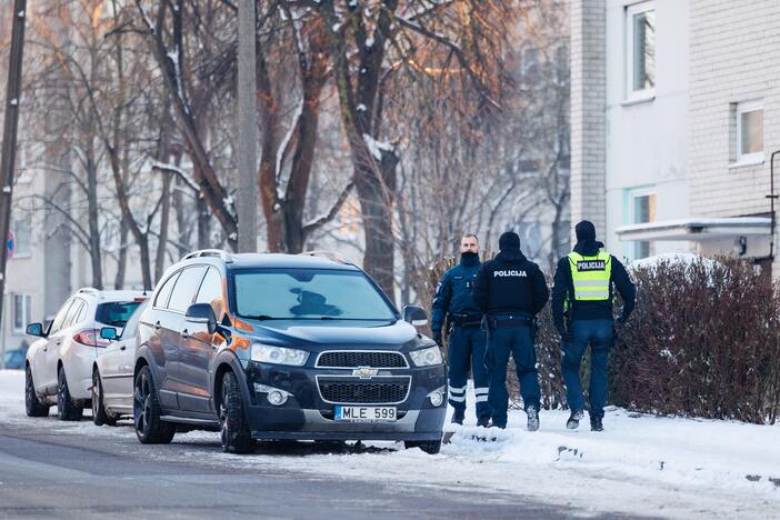 Kaune dingusios mergaitės paieškos ir vietovės