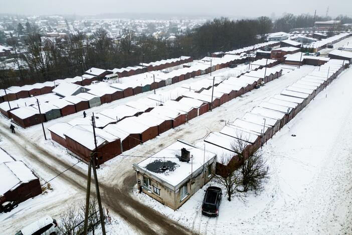 Garažai Technikos g., kur buvo laikoma pagrobta mergaitė