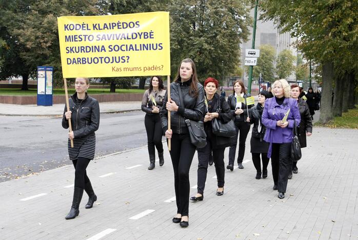 Protestas: šį penktadienį neįgaliems, vargstantiems ar socialinės rizikos asmenims padedantys klaipėdiečiai organizuoja dar vieną solidarumo akciją.