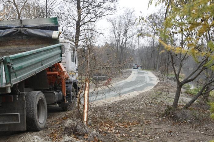 Numatyta: iki gruodžio bus baigti dviračių tako šalia Botanikos sodo tiesimo darbai.