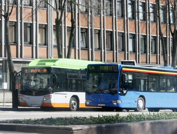 Atidumas: keleiviai turėtų atkreipti dėmesį į viešojo transporto pasikeitimus gegužę.