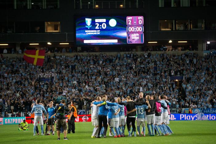 UEFA Čempionų lyga: atkrintamųjų varžybų etapą sėkmingai įveikė penki klubai