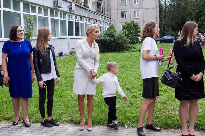 D. Grybauskaitė ir J. Valančiūnas atidarė paauglių dienos namus