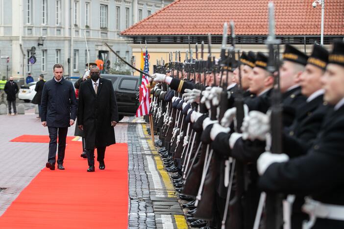 Oficiali JAV gynybos sekretoriaus pasitikimo ceremonija