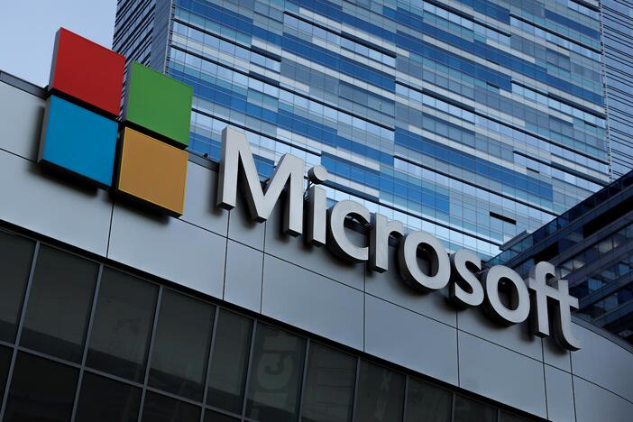 „Microsoft“ perspėja dėl programišių išpuolių prieš artėjančius rinkimus ES