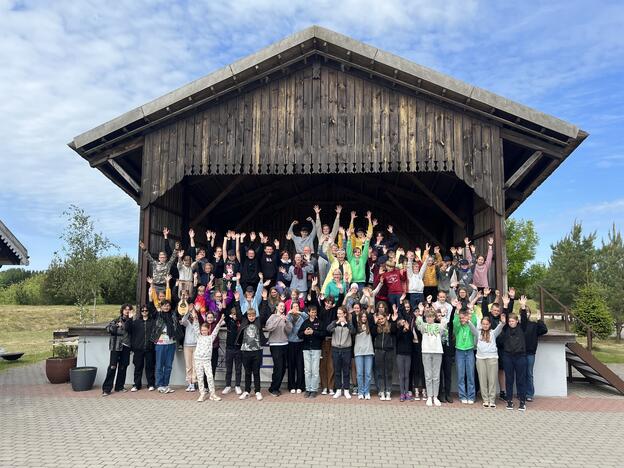 Edukacija: vaikų ir jaunimo etnokultūrinė stovykla „Vėlungis“ buvo puiki proga vaikams ir jaunimui daugiau sužinoti apie savo etninio regiono specifiškumą ir išskirtinumą.