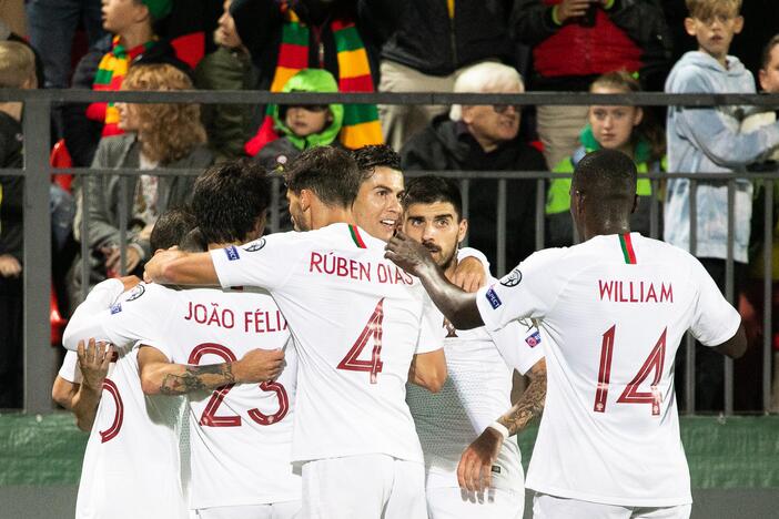 Futbolas: Lietuva – Portugalija 1:5