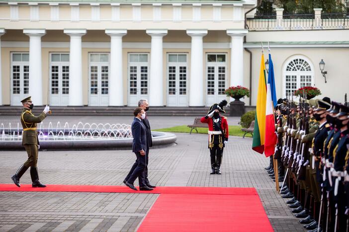 Į Lietuvą atvyko Prancūzijos prezidentas E. Macronas