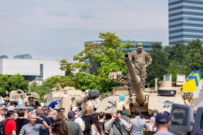 NATO festivalis prie Baltojo tilto