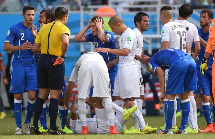 Pasaulio futbolo čempionatas: Italija - Urugvajus