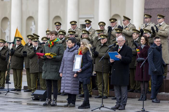 Naujos Lietuvos valstybės vėliavos iškėlimo ceremonija