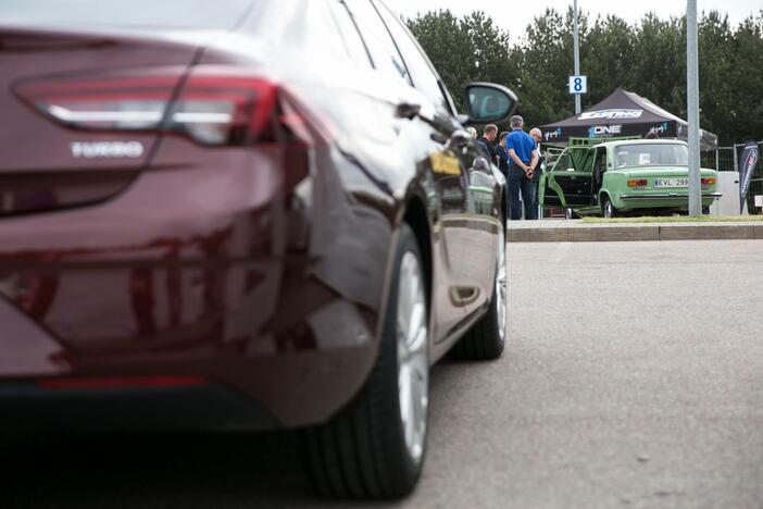 Automobilių mugė „Auto Bazar“