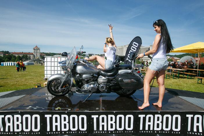 "Bike Show Millenium" Nemuno saloje