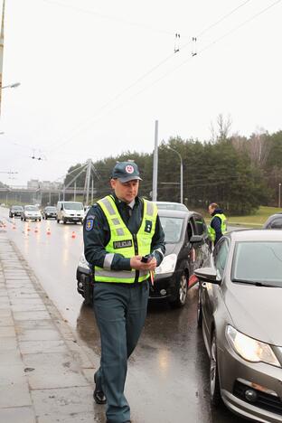 Vairuotojams – policijos sveikinimai