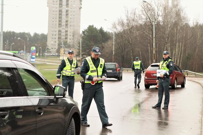 Vairuotojams – policijos sveikinimai