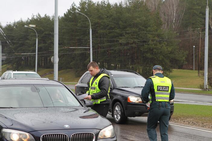 Vairuotojams – policijos sveikinimai