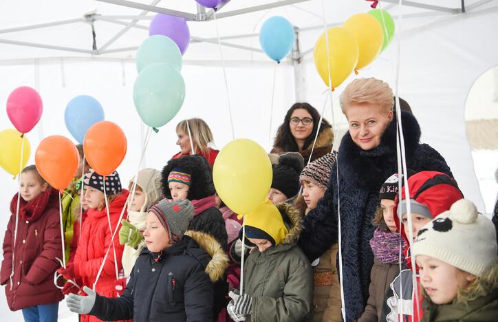 Prezidentė atidarė vaikų dienos centrą Zarasuose