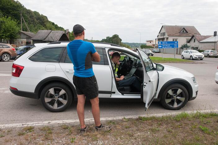 Policijos reidas Panerių gatvėje