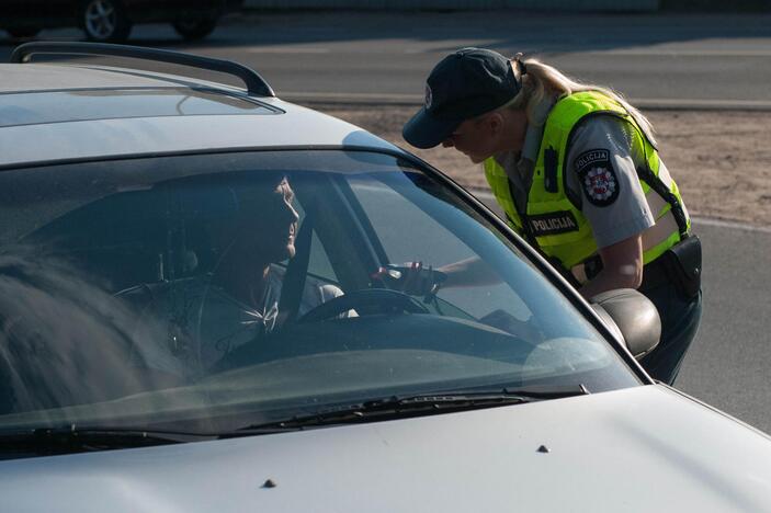 Policijos reidas Panerių gatvėje