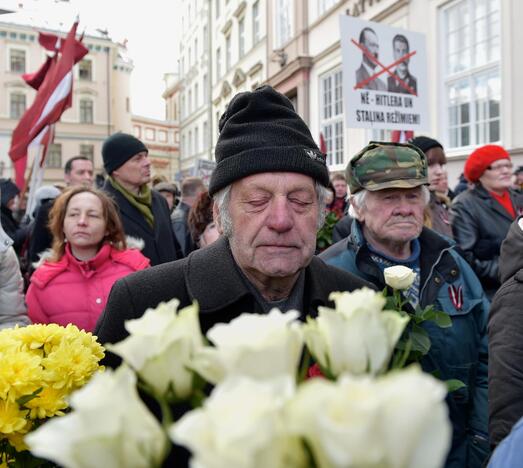 Maždaug 1 500 žmonių dalyvavo Latvijos SS legiono paminėjimo eitynėse Rygoje