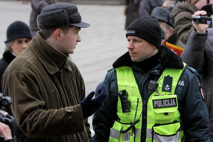 Kauniečiai radikalų akciją pavertė cirku