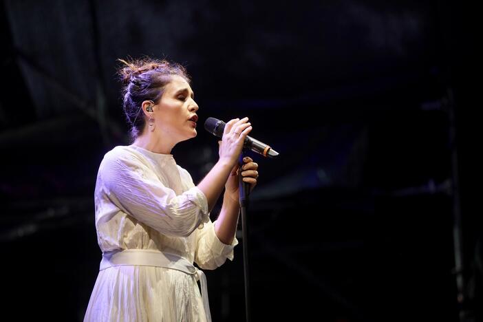 Jessie Ware koncerto akimirkos