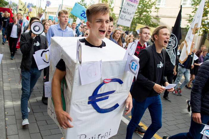 Šventinė VU dėstytojų ir studentų eisena