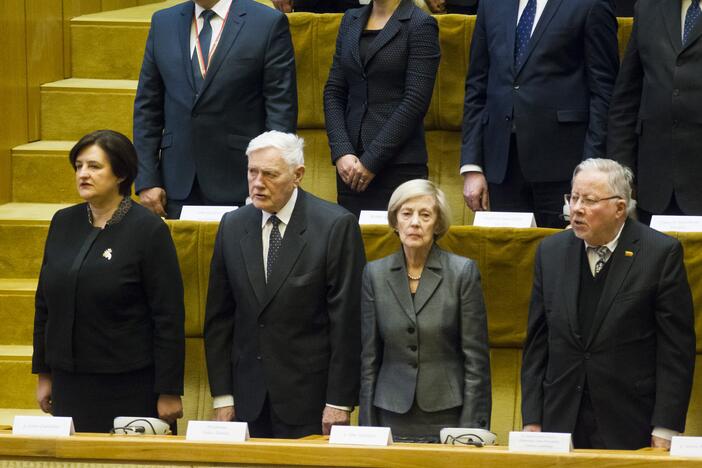 Naujas Seimas susirinko į pirmąjį posėdį