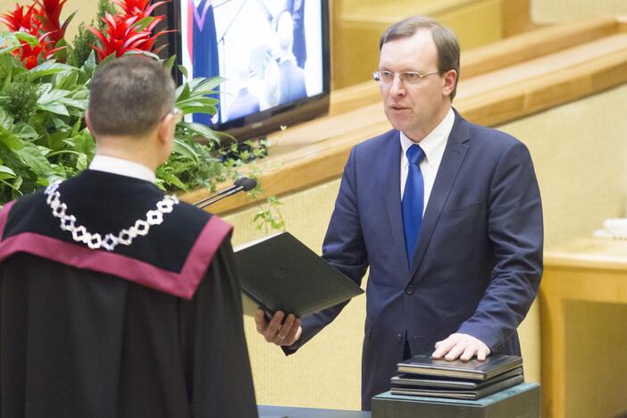 Naujas Seimas susirinko į pirmąjį posėdį