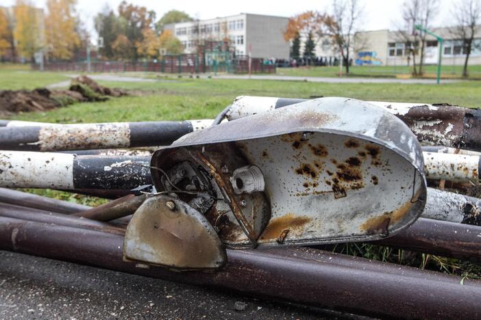 Prie Senvagės gimnazijos statys naują stadioną